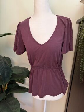 Lucky Brand V-Neck Peplum Top in Dusty Plum